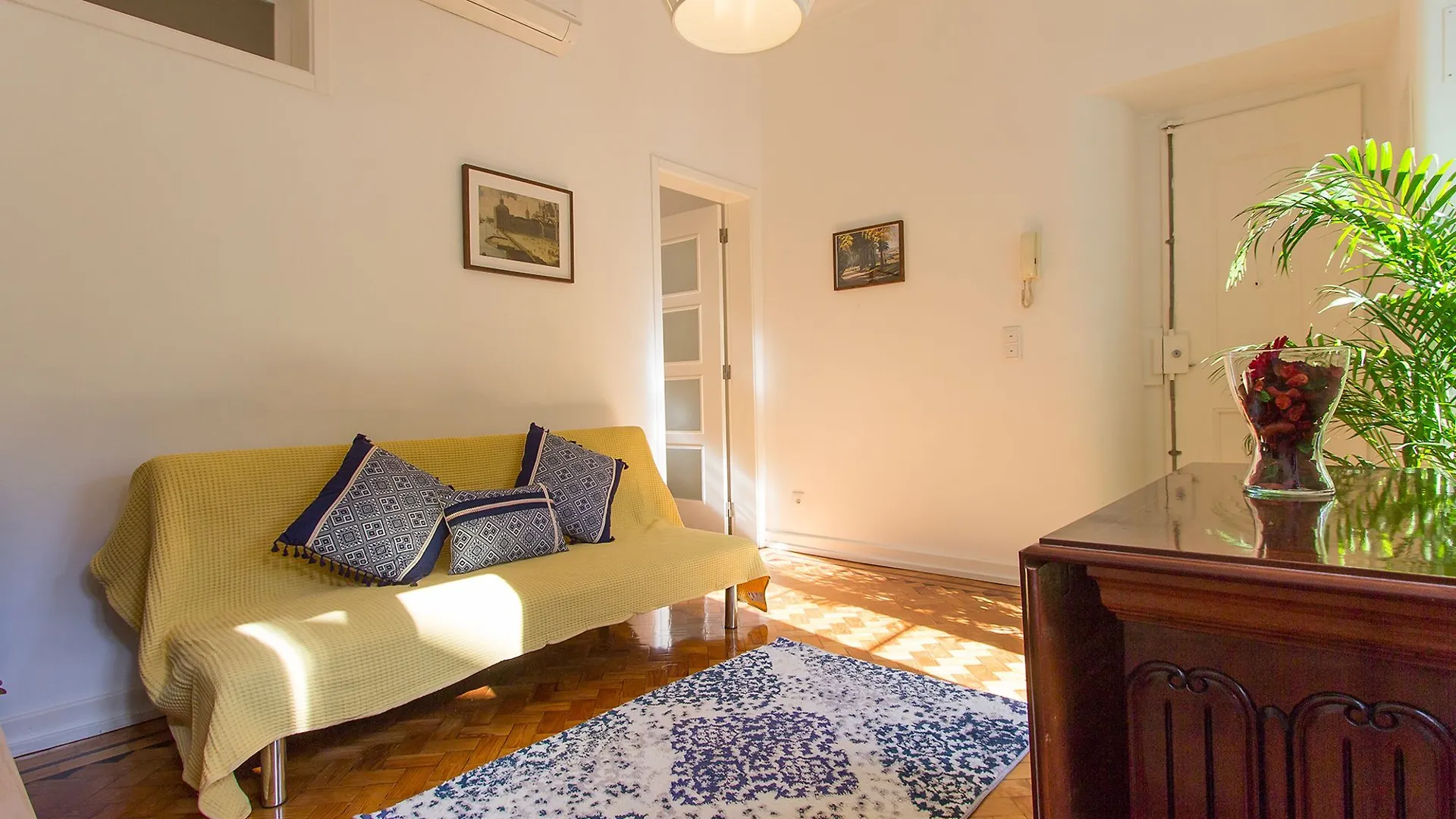 Principe Real Terrace By Homing Apartment Lisbon